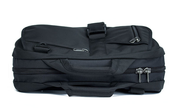 The main compartment zipper and handles of the Empire Builder